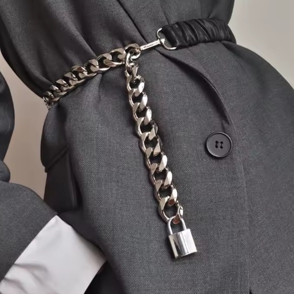 Silver Chain Belt - Picture 3 of 8